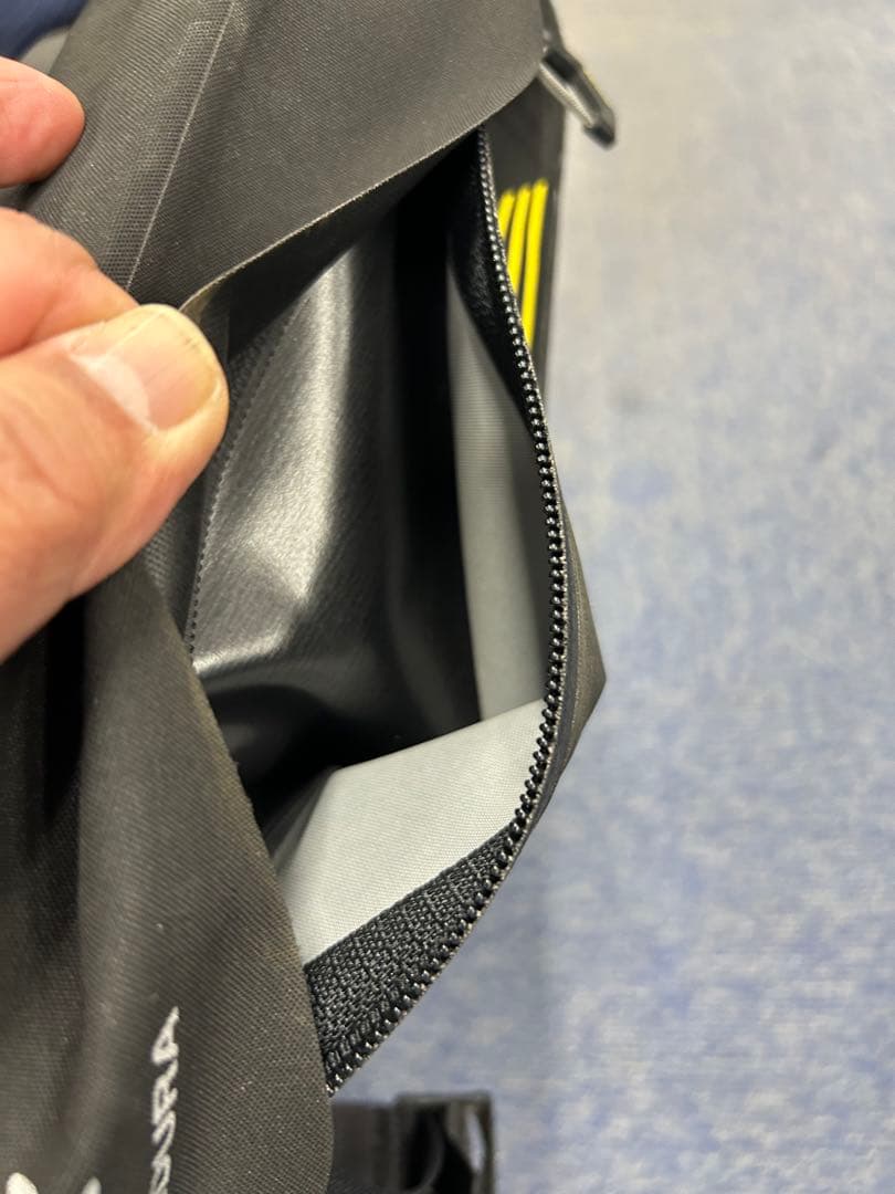 APIDURA フレームバック RACING FRAME PACK 2.4L