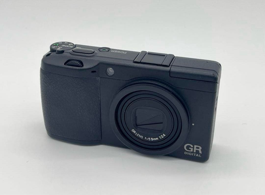 【RICOH】 GR DIGITAL II リコーGR2 付属品付き GR II 初回生産限定セット / GR II / デジタルカメラ / 製品 | RICOH
