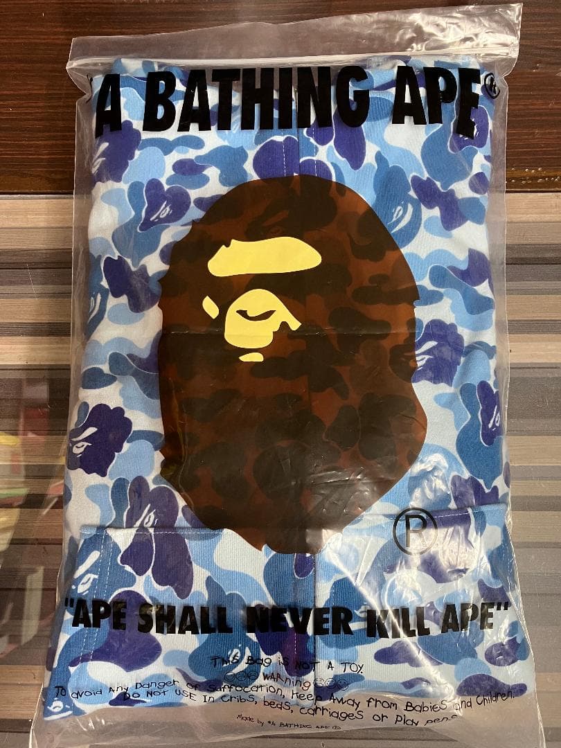 本物保証 アベイシングエイプ ABCカモ Blue シャーク パーカー XL