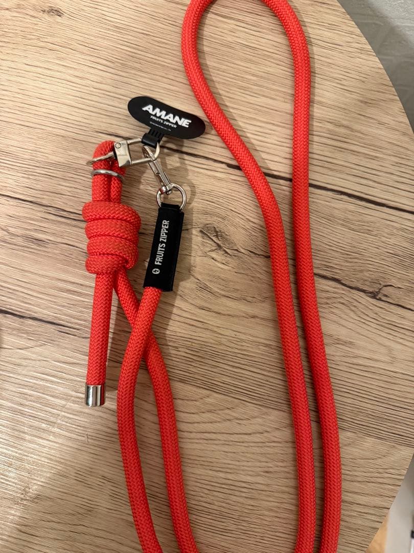 FRUITS ZIPPER スマホストラップショルダー 月足天音 - メルカリ