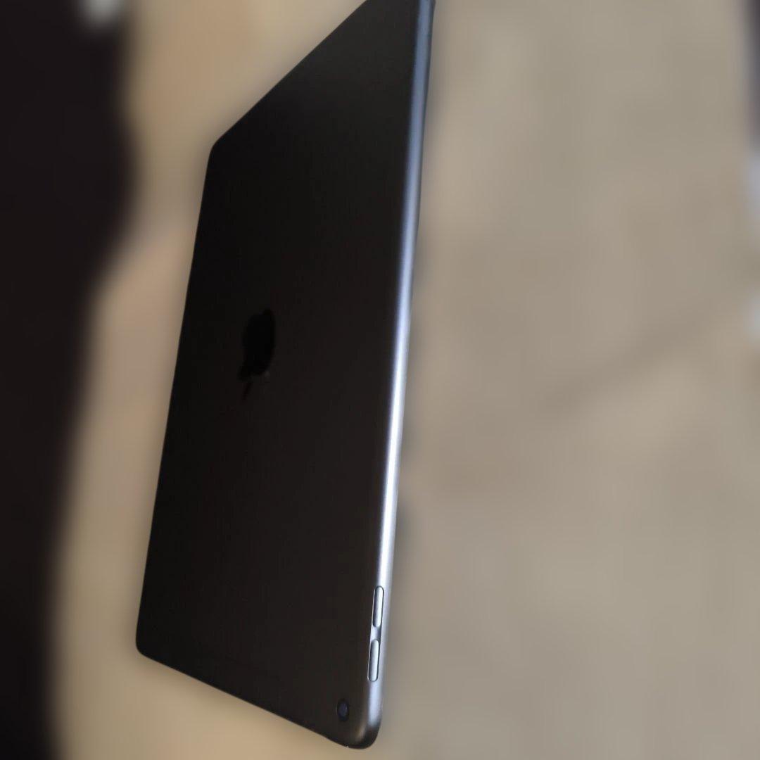 H*f様 iPad Air第3世代/64GB .Wi-Fi + Cellular