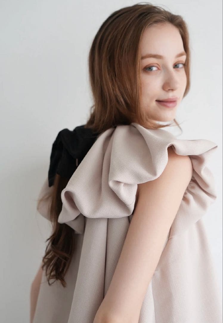 即日発送】Acka drape volume tops