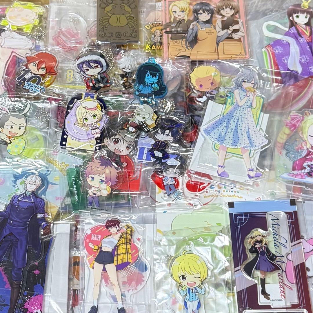 アニメ・キャラクター系グッズ アクリルスタンド まとめ売り 約616個セット