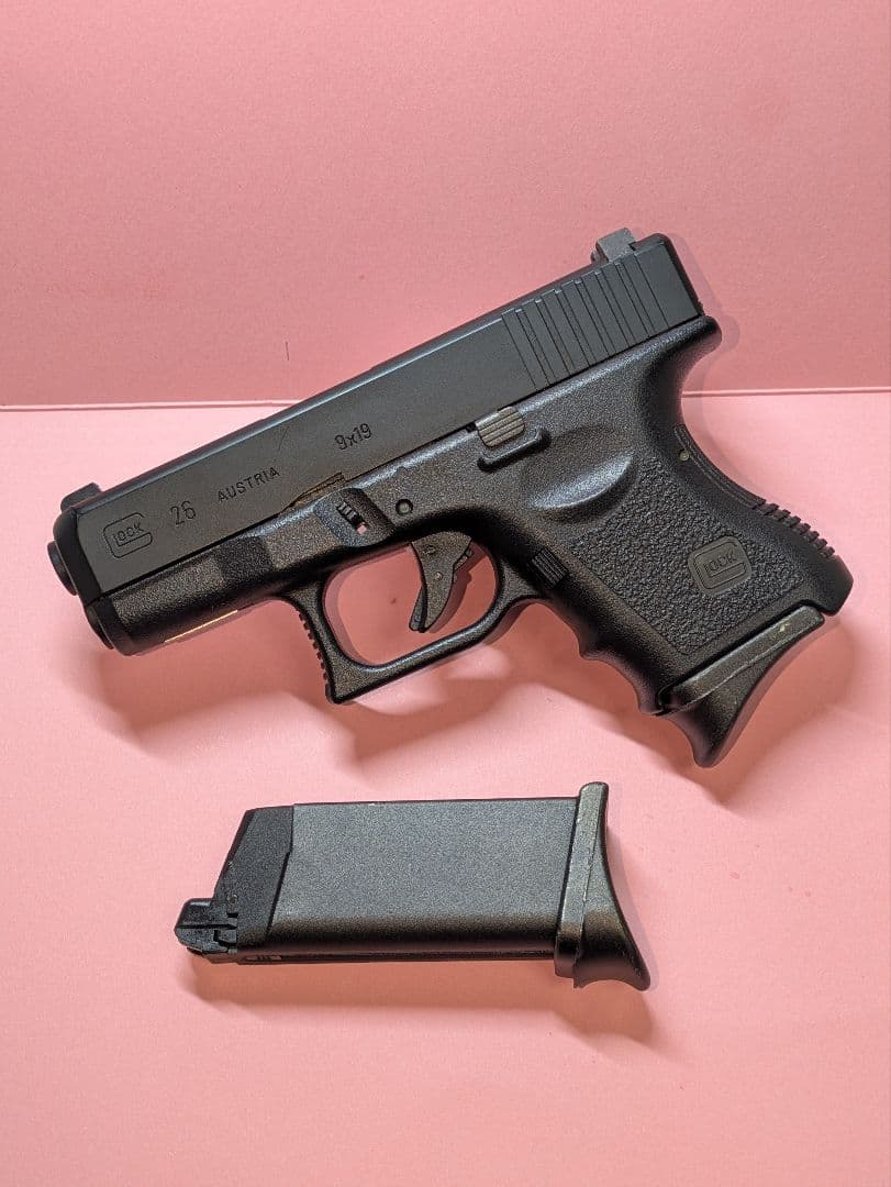 東京マルイ GLOCK 26 【美品】ガスガン スペアマガジン付 - メルカリ