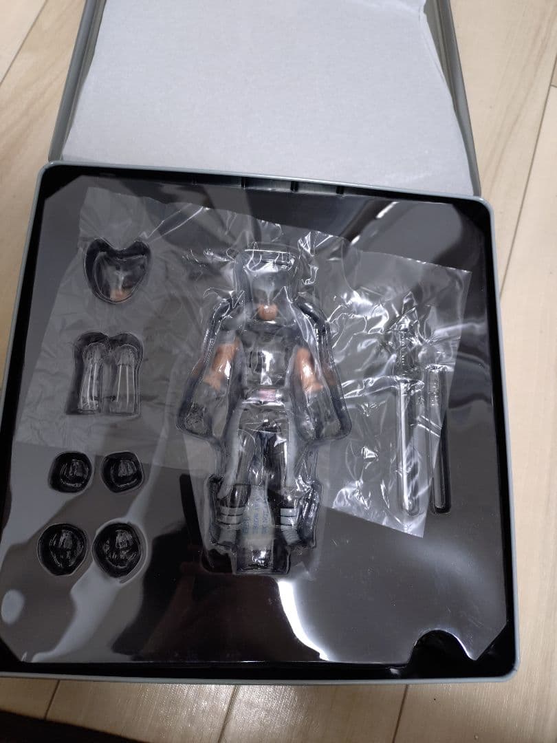 MEZCO ONE:12　ウルヴァリン　メズコ