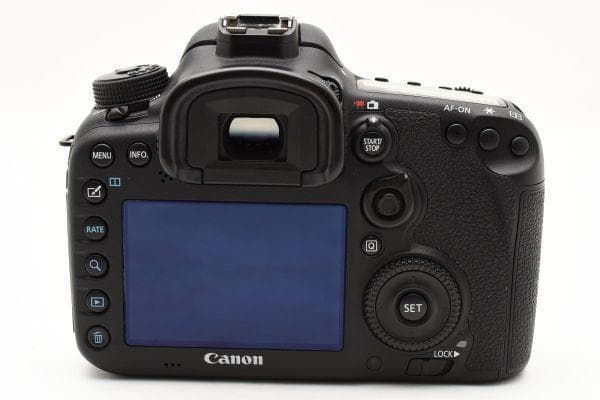 《美品》キャノン Canon EOS 7D MarkII 2 ボディ 元箱付き