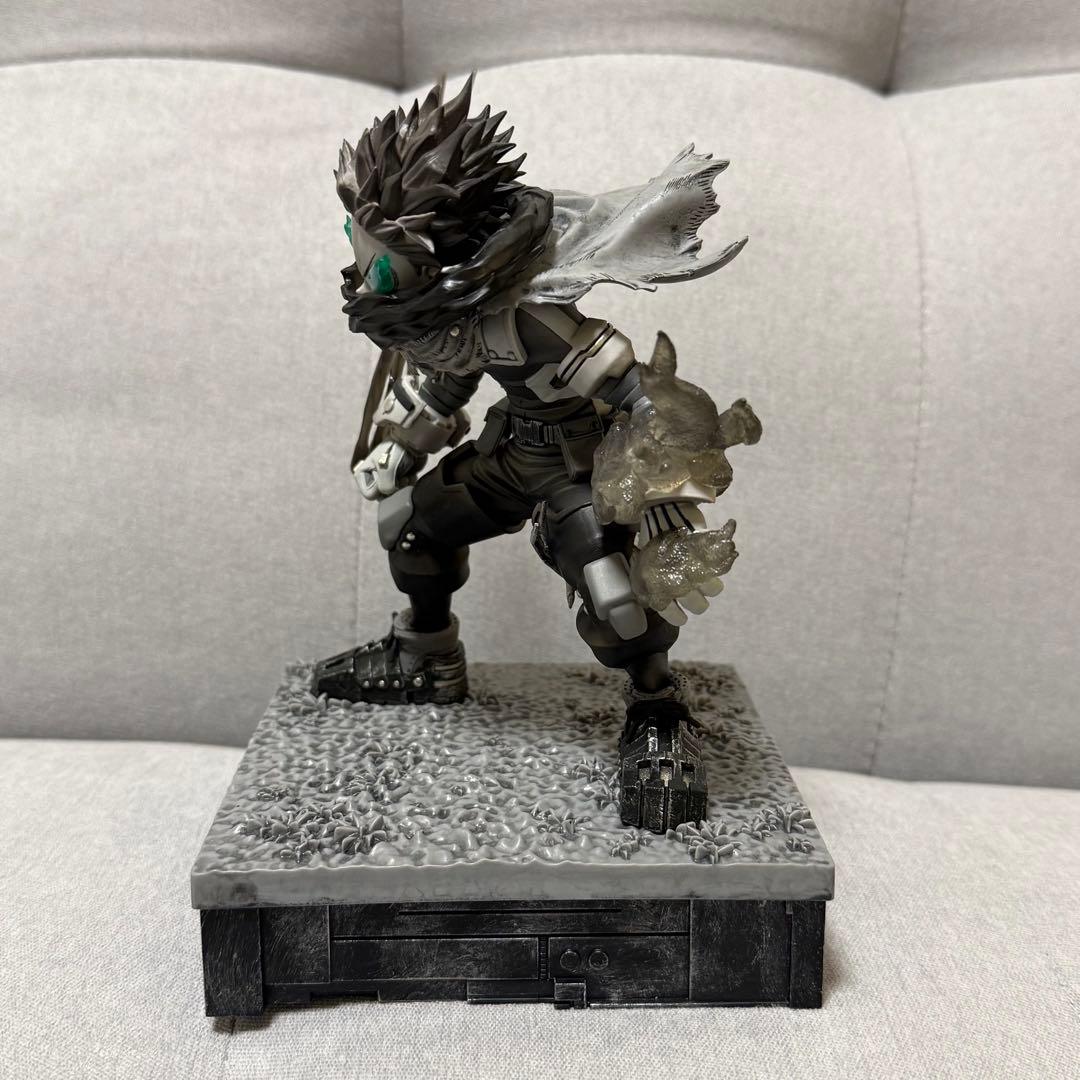 ジャンプGIGA 緑谷出久 フィギュア 中古