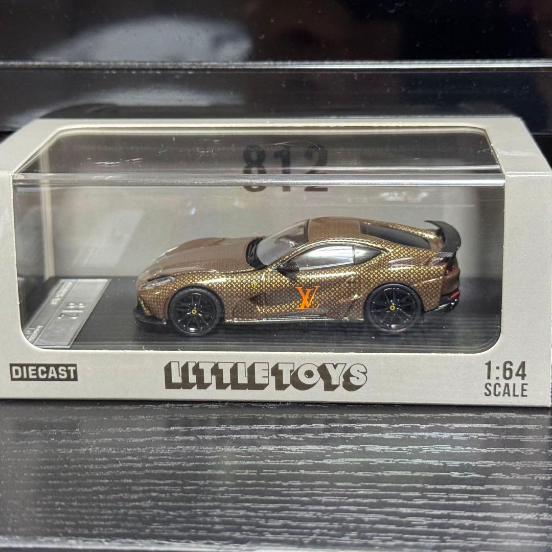 フェラーリ812 NOVITEC N-LARGO 1/64ミニカーヴィトン仕様 - メルカリ