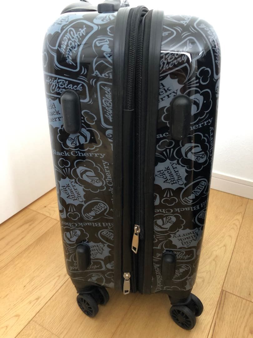 ☆NANA様専用 Acid Black Cherry キャリーケース - メルカリ