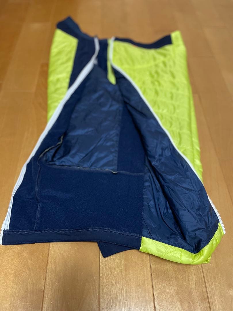 マムートダウンパンツ 蛍光イエロー ✖️ネイビー - メルカリ