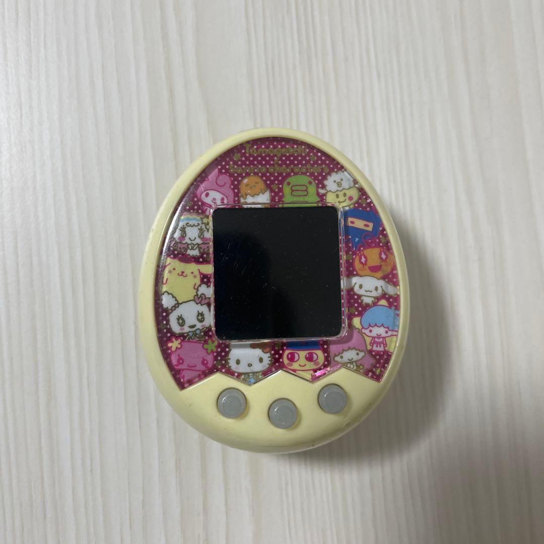 たまごっち×サンリオキャラクターズ　たまごっちみくす　バンダイ