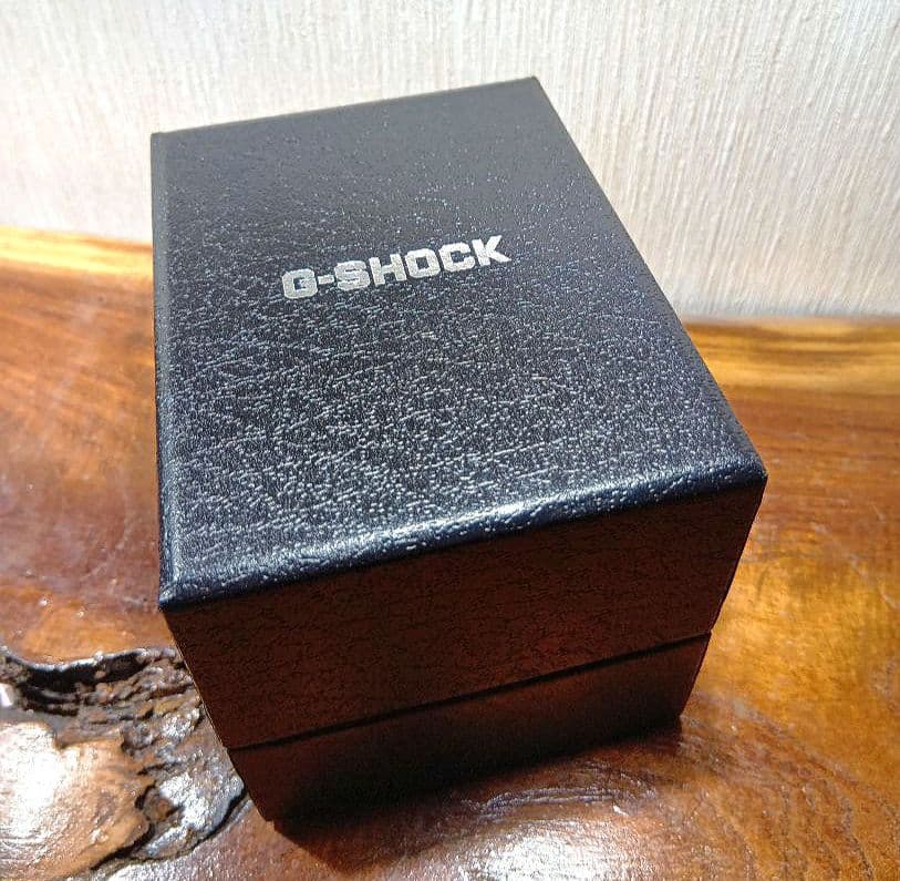 カシオ　G-SHOCK GST-W300 -7AJF　ホワイト　箱ごとメルカリ便