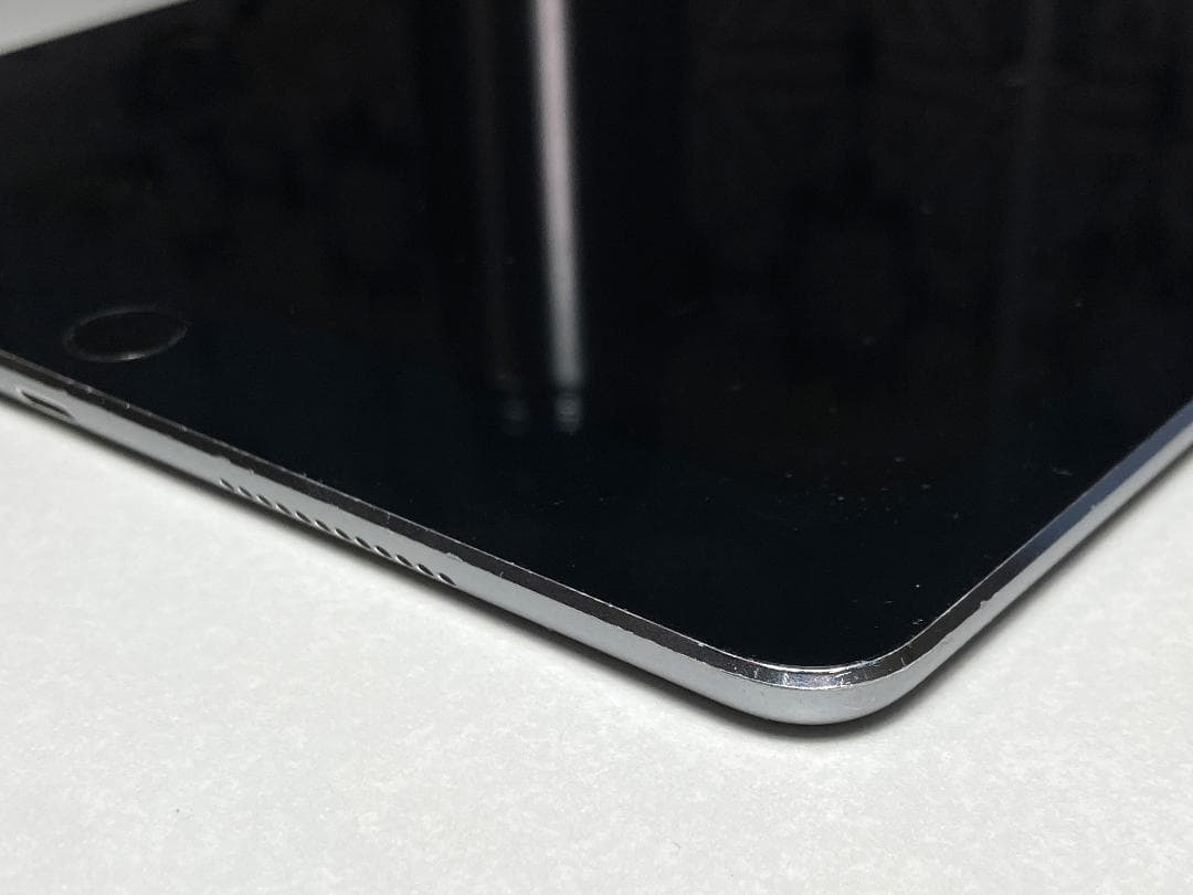 第一世代iPad pro9.7 32GB スペースグレー A1674 - メルカリ