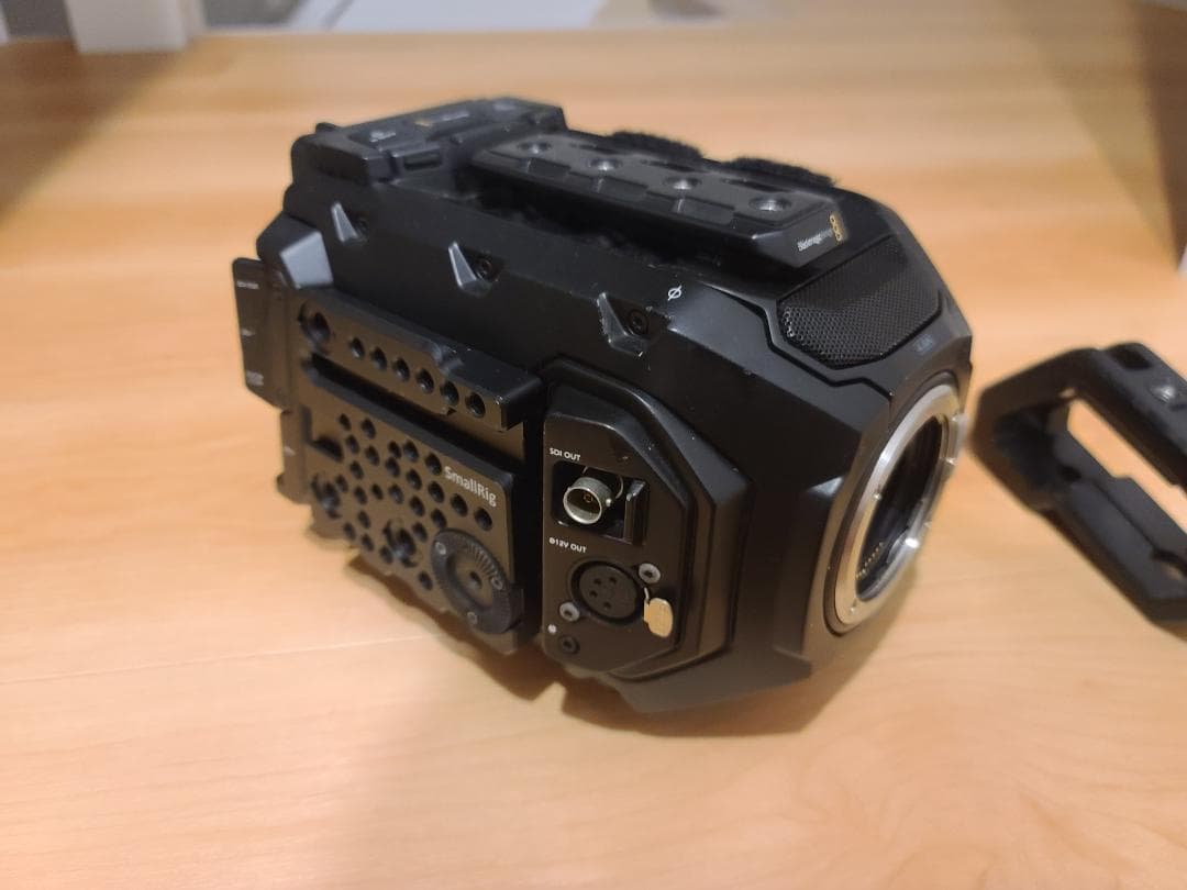 Blackmagic URSA mini 4.6K キヤノンEFマウント セット