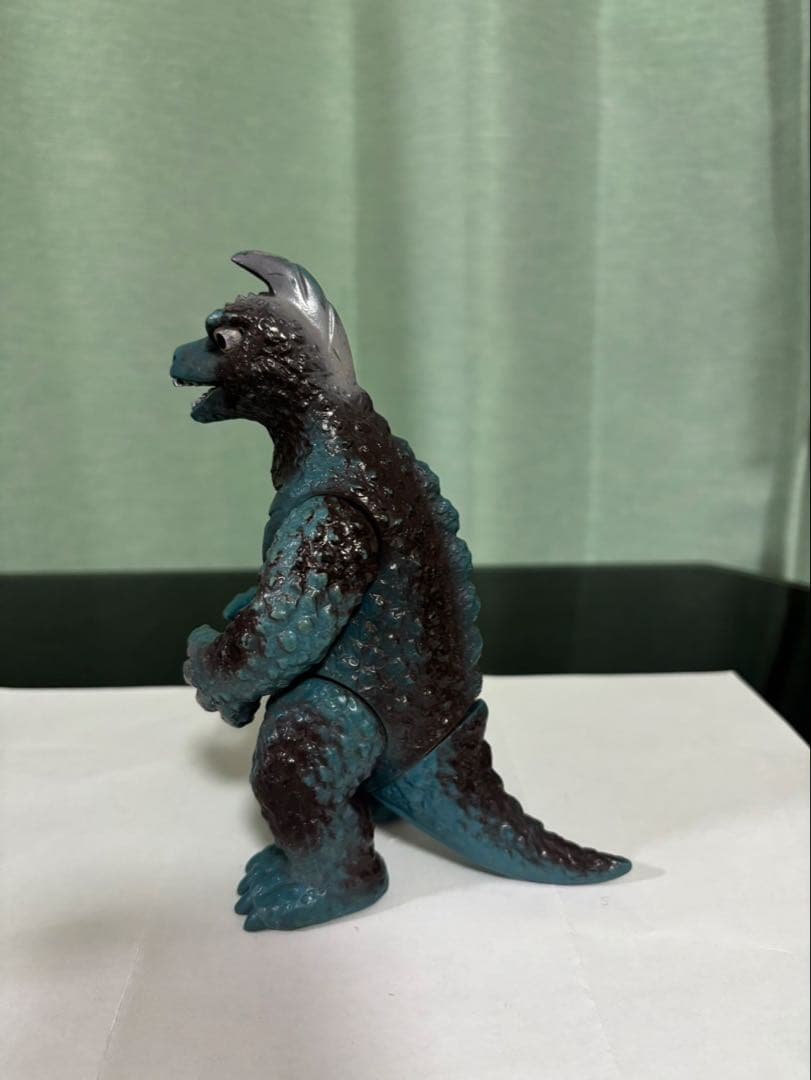 帰ってきたウルトラマン　凶暴怪獣アーストロン　ソフビ人形