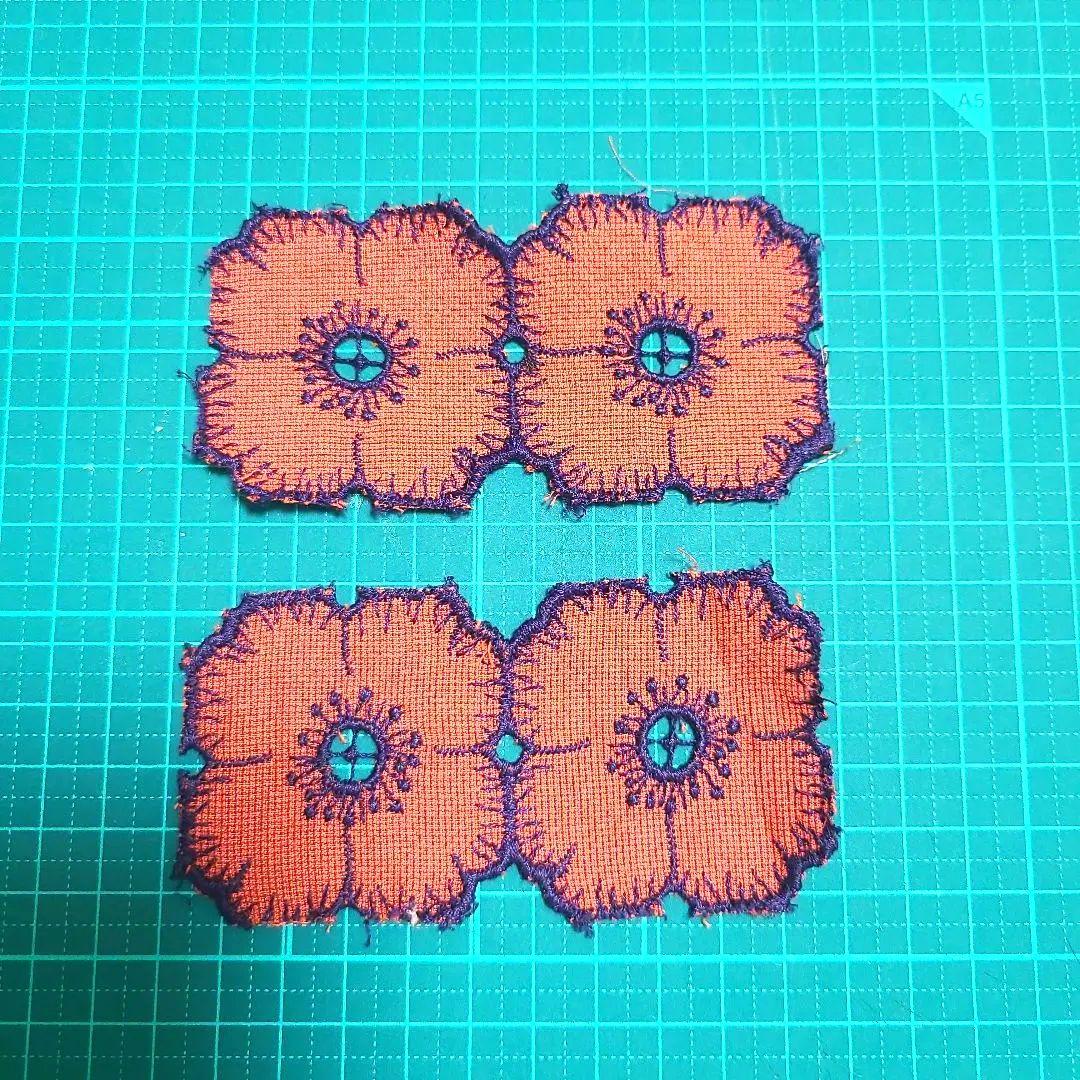 ミナペルホネン アネモネ 赤 ハギレ レア 2枚セット - メルカリ