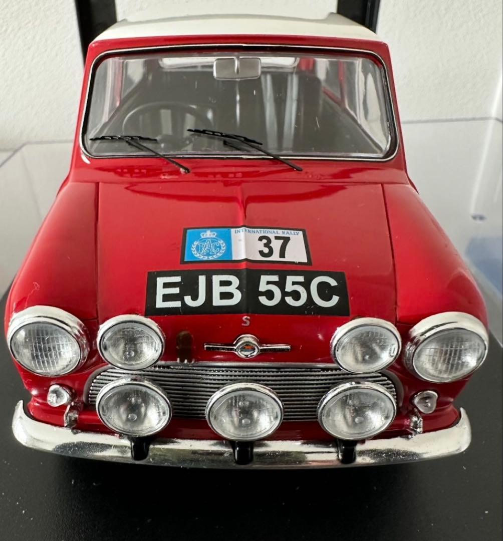 IXOMorris Cooper S ミニカー レッド 371/18スケール 1/18 Mini Cooper S JCW Package 2021 Red Resin Model Car by Otto