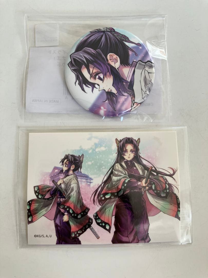 鬼滅の刃 繋ぐ 44mm缶バッジ ステッカー胡蝶カナエ 胡蝶しのぶ - メルカリ