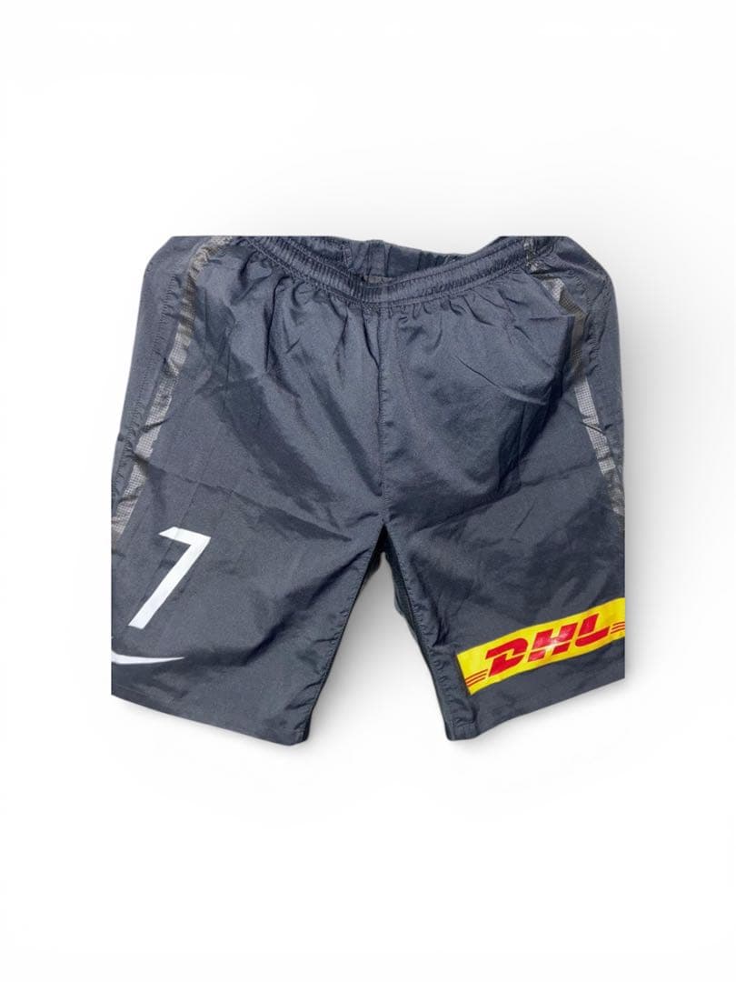 浦和レッズ　Nike ブラック ハーフパンツ DHLロゴ 浦和レッズ Nike ブラック ハーフパンツ DHLロゴ Nike DRI-FIT ハーフ