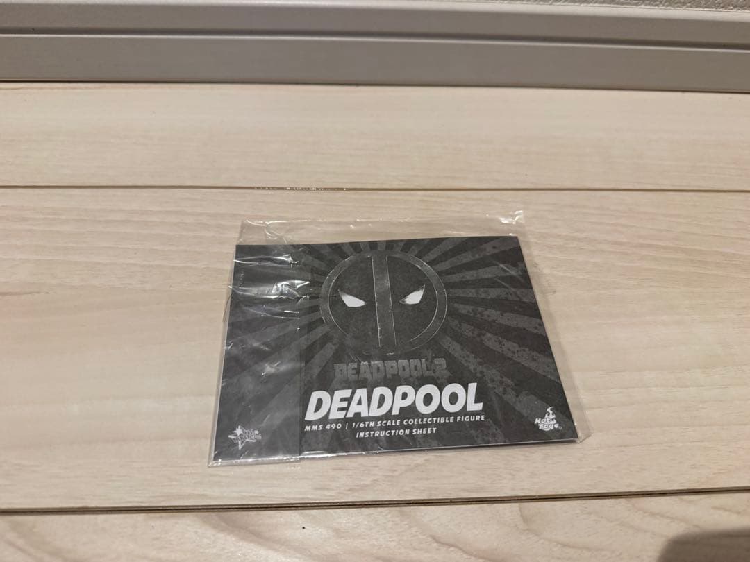 デッドプール 1/6スケール フィギュア