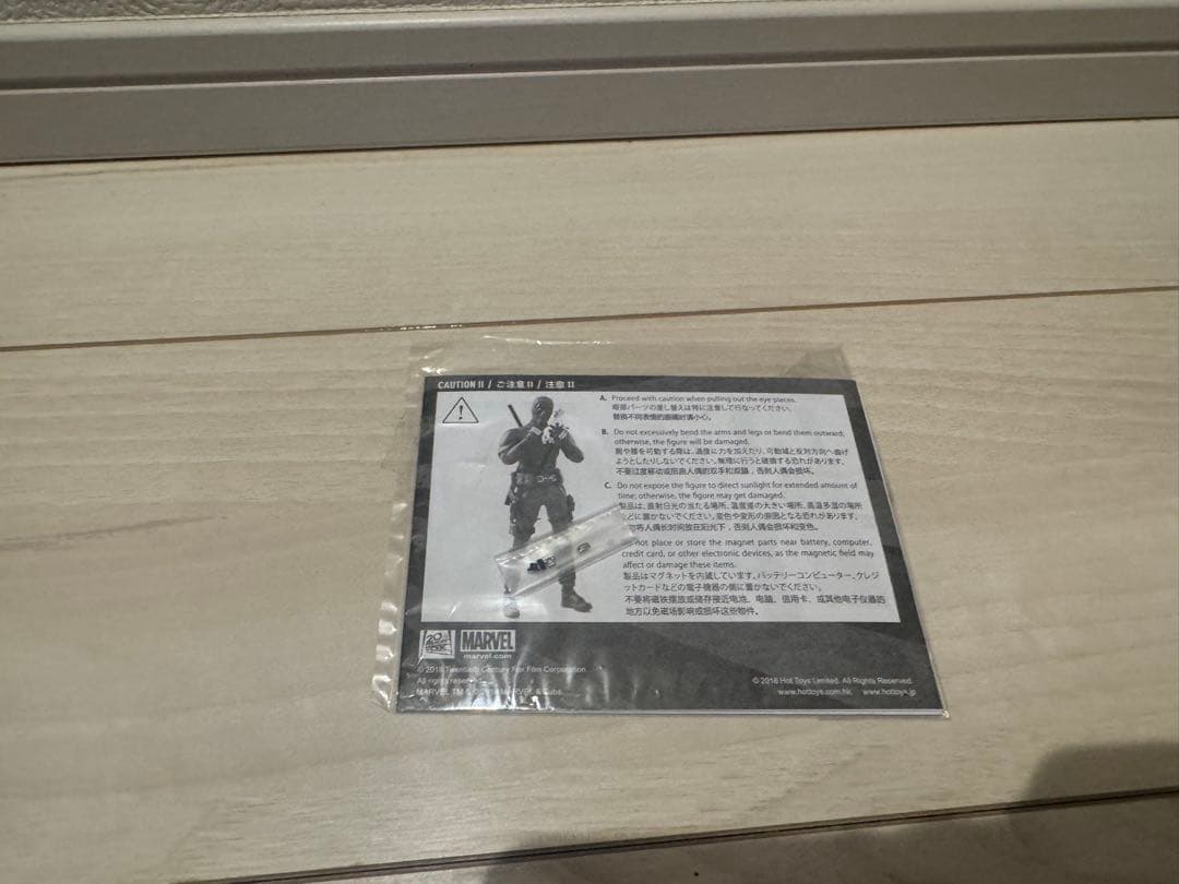 デッドプール 1/6スケール フィギュア