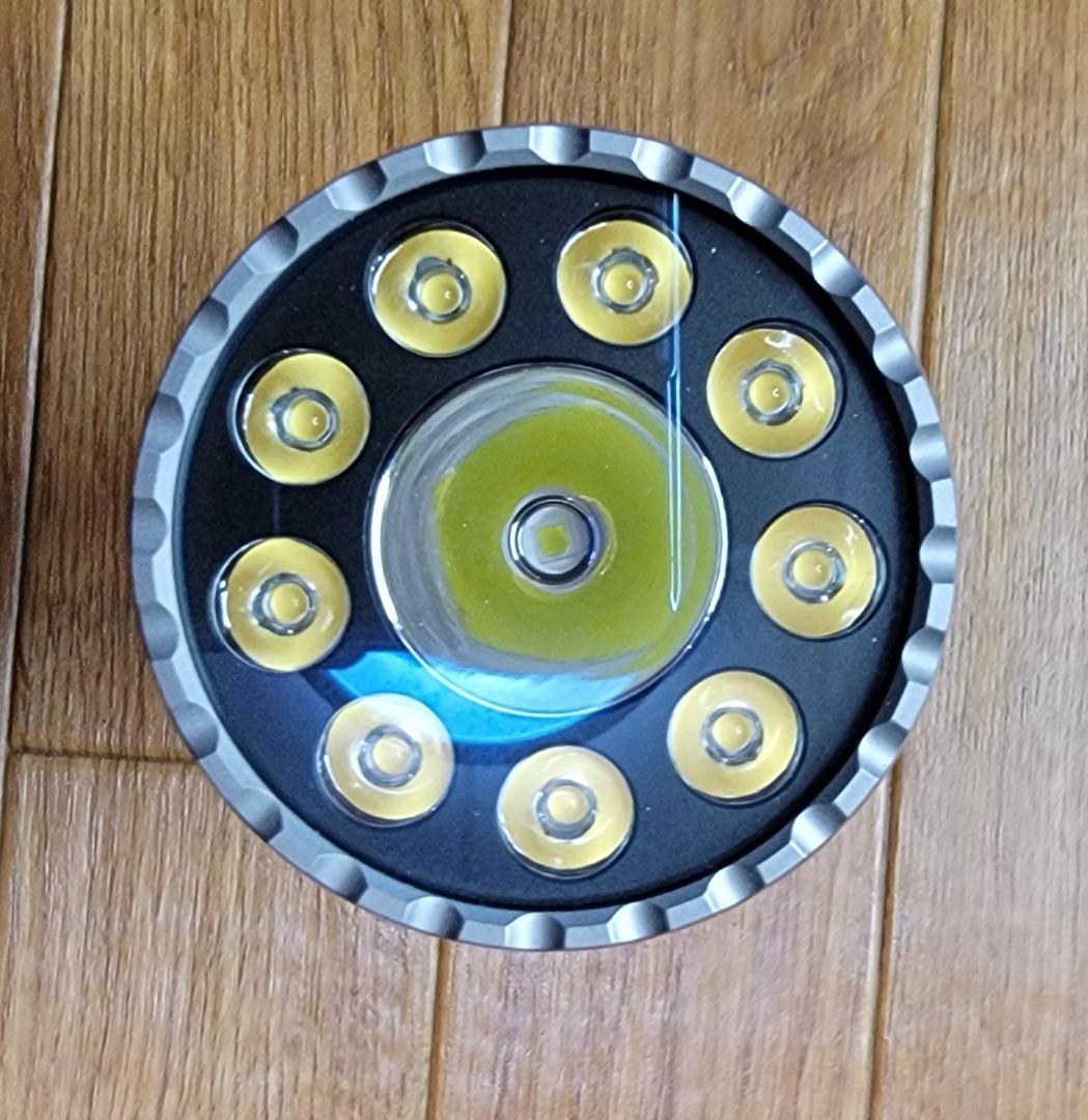 ACEBEAM X10 懐中電灯 7000ルーメン - メルカリ