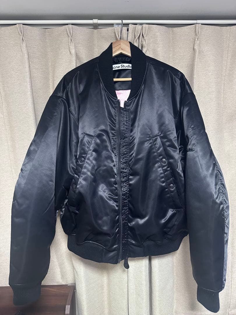 Misa様専用)Acne Studios ボンバージャケット ロゴグラム - メルカリ