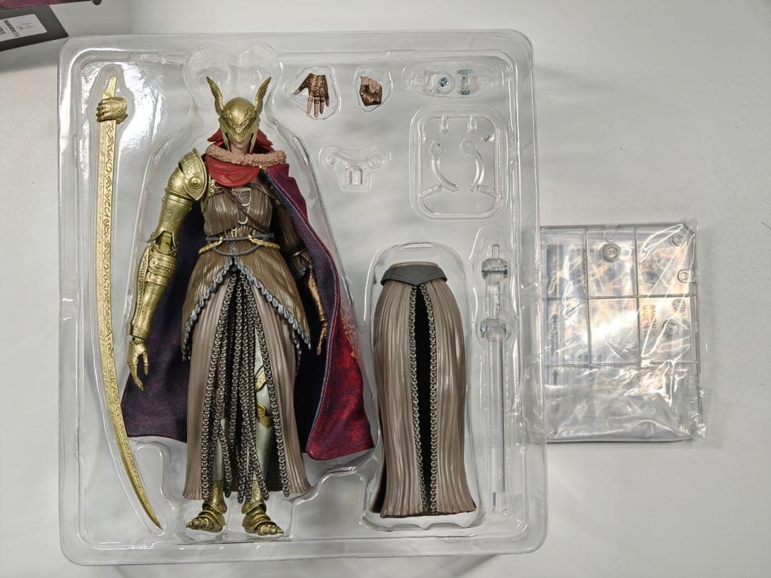 中古美品 S.H.Figuartsミケラの刃　マレニア ELDEN RING