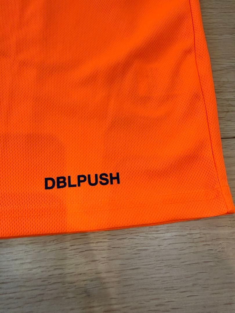 RUFFLOG TNRCN オレンジ モックネック - メルカリ