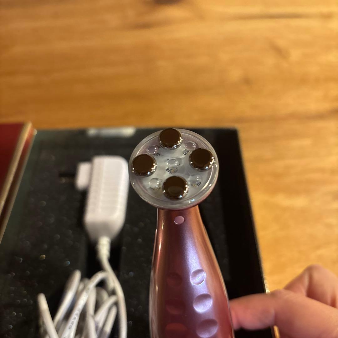 Yakar (ヤカーラ) 様専用 Clione fit 美顔器 EMS機能付き - メルカリ