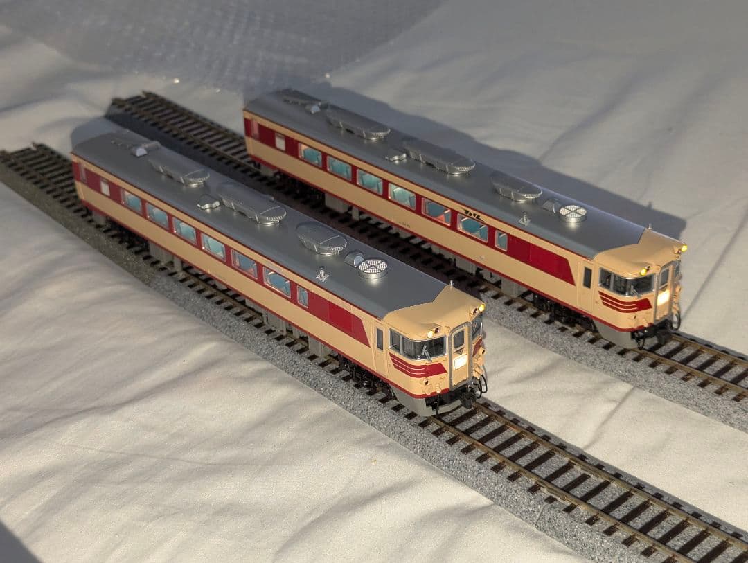 KATO　キハ82系　４両基本セット　【3-509】　室内灯点灯　HOゲージ