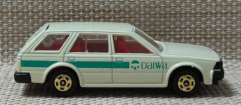 トミカ赤箱34-4 日産ブルーバードワゴン 大和特注 日本製 当時物