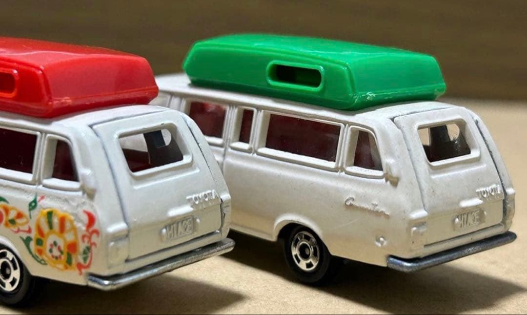 トミカ トヨタ ハイエースコミューター キャンピングカー 2台セット