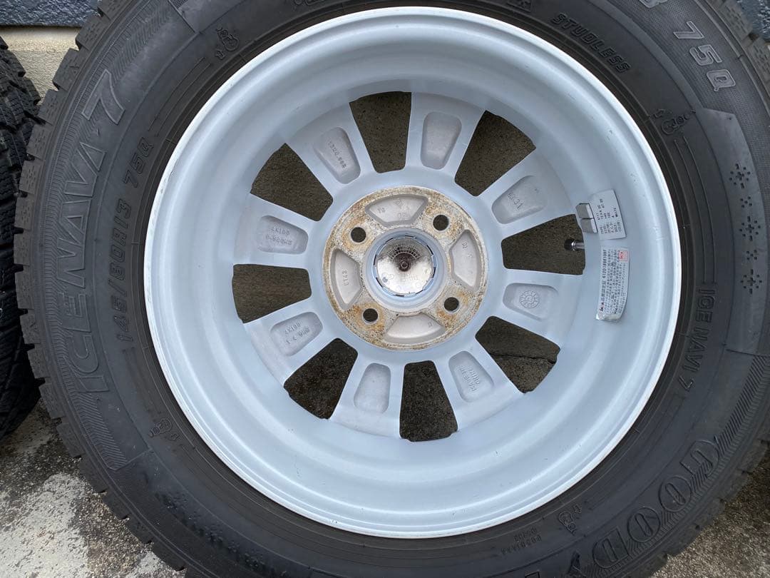 《yaa》ララパーム145/80R13 スタッドレスタイヤホワイトホイール