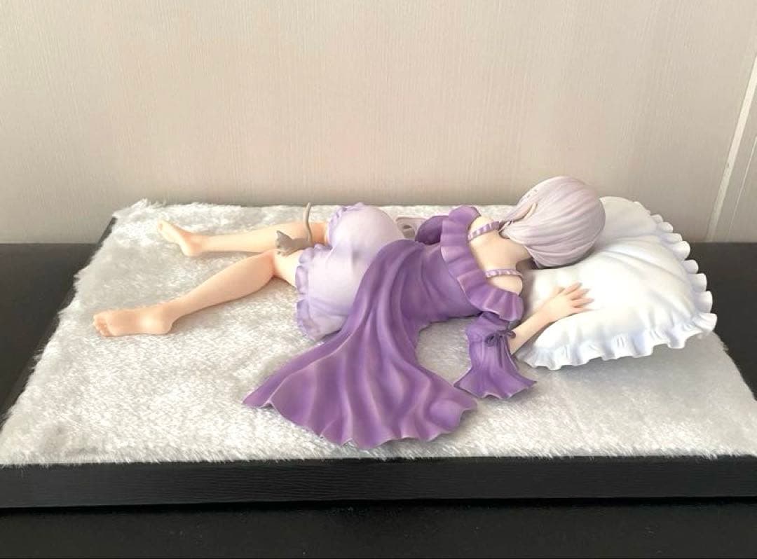 【レア】Re:ゼロから始める異世界生活 エミリア 1/7フィギュア