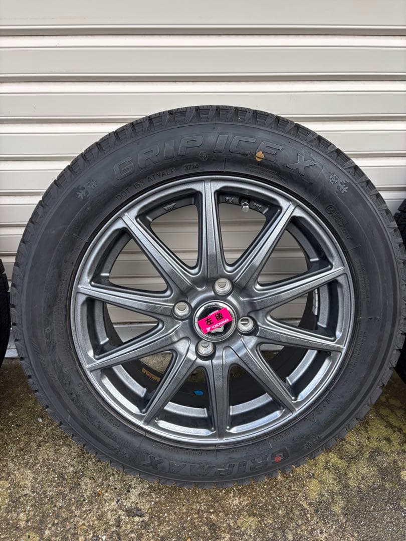 スタッドレスタイヤ４本セット　185/60/R15