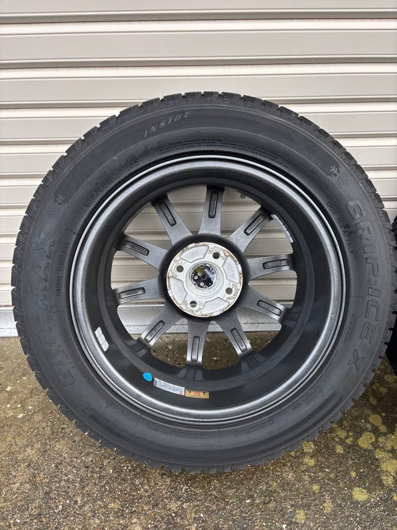 スタッドレスタイヤ４本セット　185/60/R15