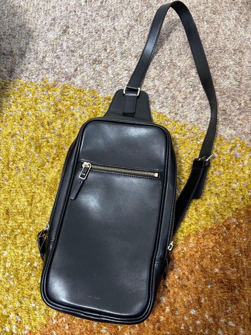 Paul Smith ポールスミス　ボディバッグ　レザー ブラック Paul Smith（ポール・スミス） ボディバッグ ストローグレインレザー