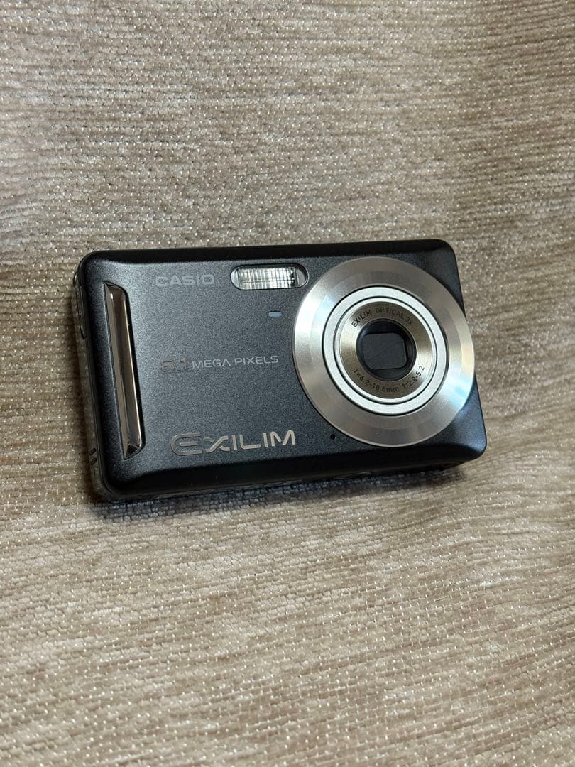 さ*様 新品同様/CASIO EXILIM EX-Z9 8.1 コンパクトデジタ