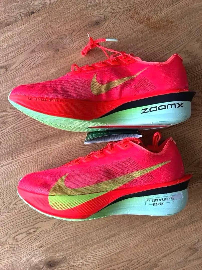 ナイキ ヴェイパーフライ4 26cm - メルカリ