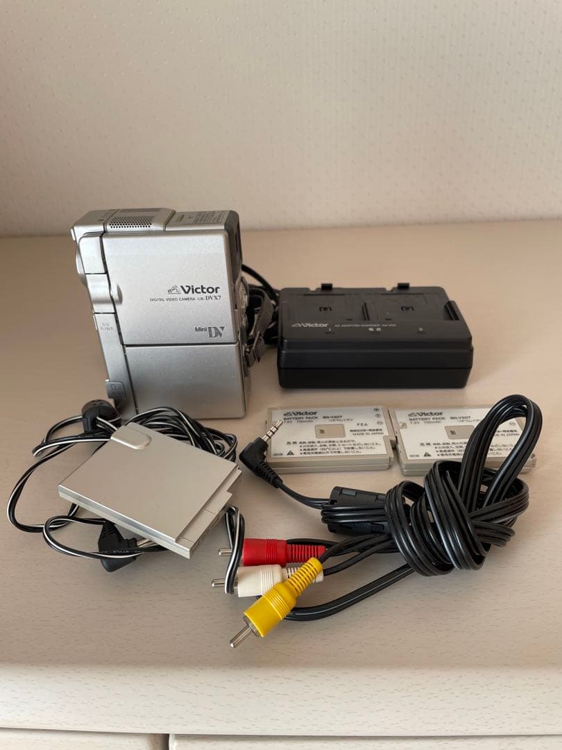 Victor GR-DVX7 デジタルビデオカメラ付属品多数 - メルカリ