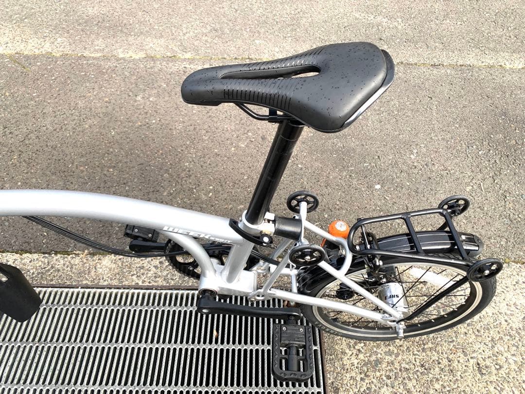 美品】未使用品 即乘 折り畳み転車 EIGHT ミニベロSRF3 内3速 16