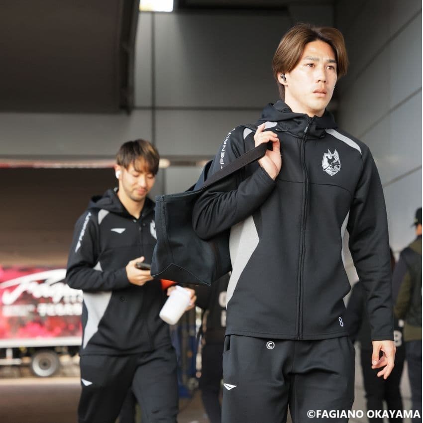 ファジアーノ岡山選手着用モデル PENALTYコラボスウェットフーディー