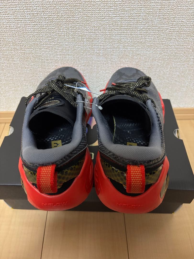 廃盤品】アンダーアーマー Curry12