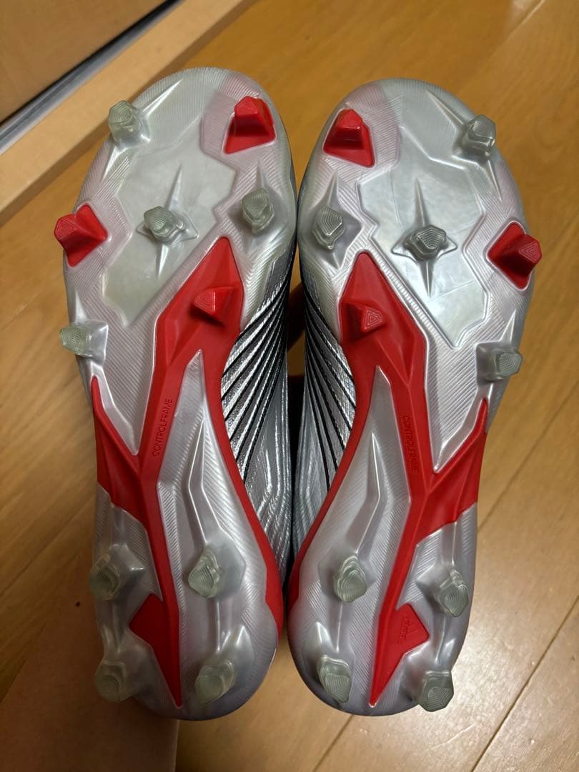 adidas プレデター19.1 FG/AG シルバー 25.0cm