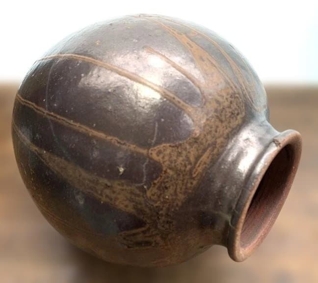 小振りで釉薬の美しい唐津焼の壷 水瓶 古民藝 古民具 甕