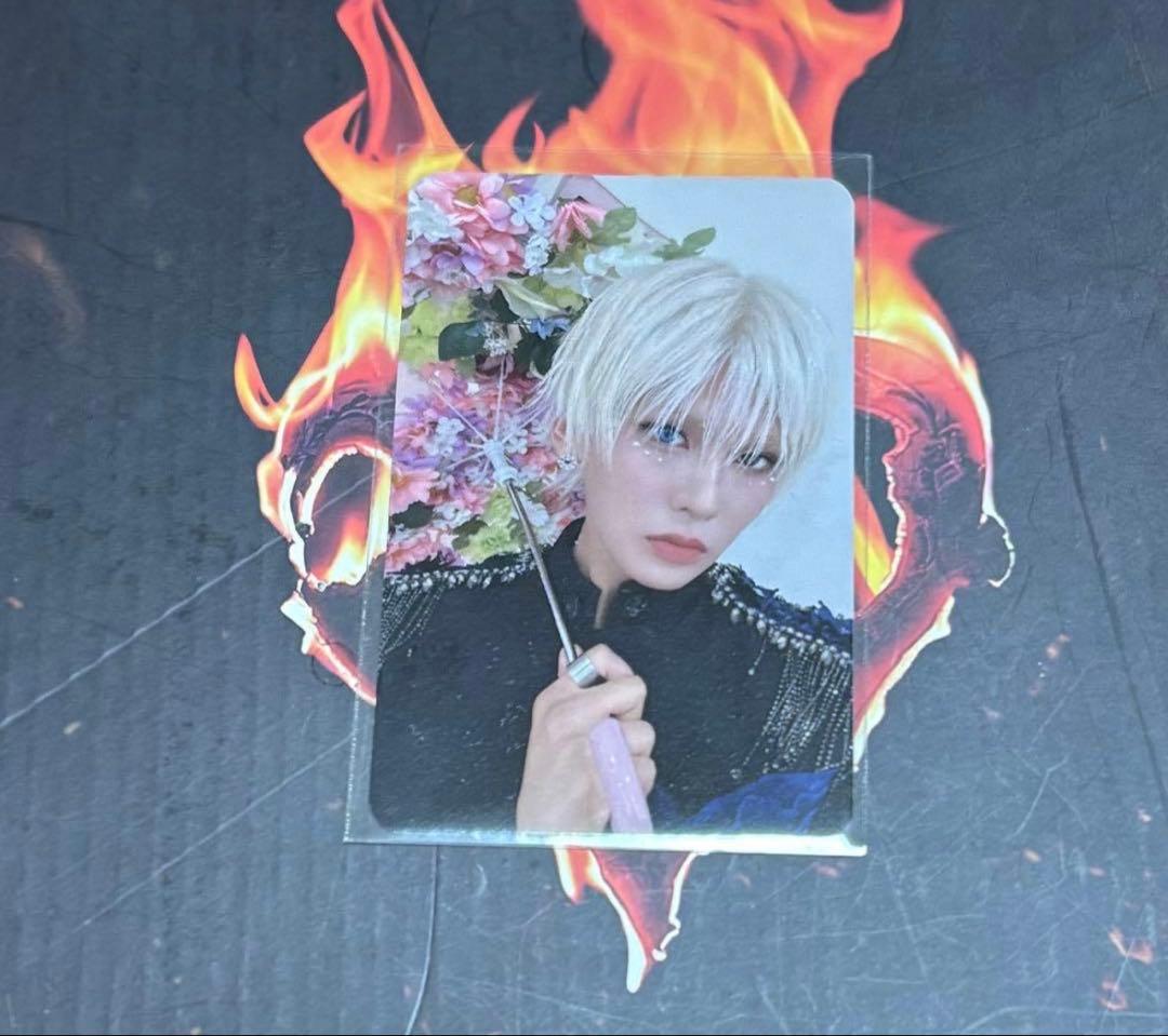 出回りなし XLOV STARLIKEMUSIC ヒョン トレカ 꽃속에ver. - メルカリ