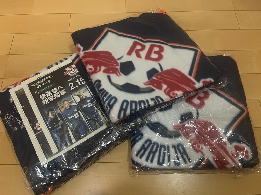 RB大宮アルディージャ　フリースポンチョ (3枚セット) RB大宮アルディージャ 2025 開幕戦 来場者限定グッズ フリースポンチョ