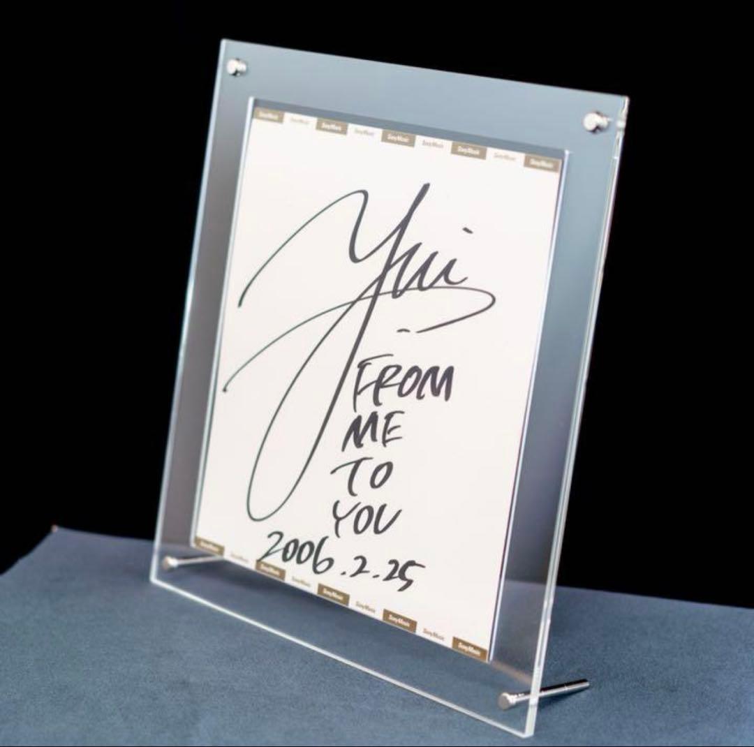 YUI 直筆サイン　アクリルフレーム付