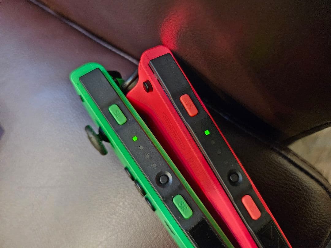 Nintendo Switch 本体ジョイコングリーン/レッド - メルカリ